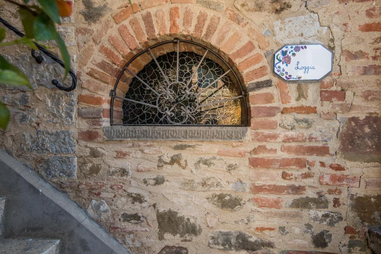 Casale Rosennano - Loggia Apartment Bagian luar foto
